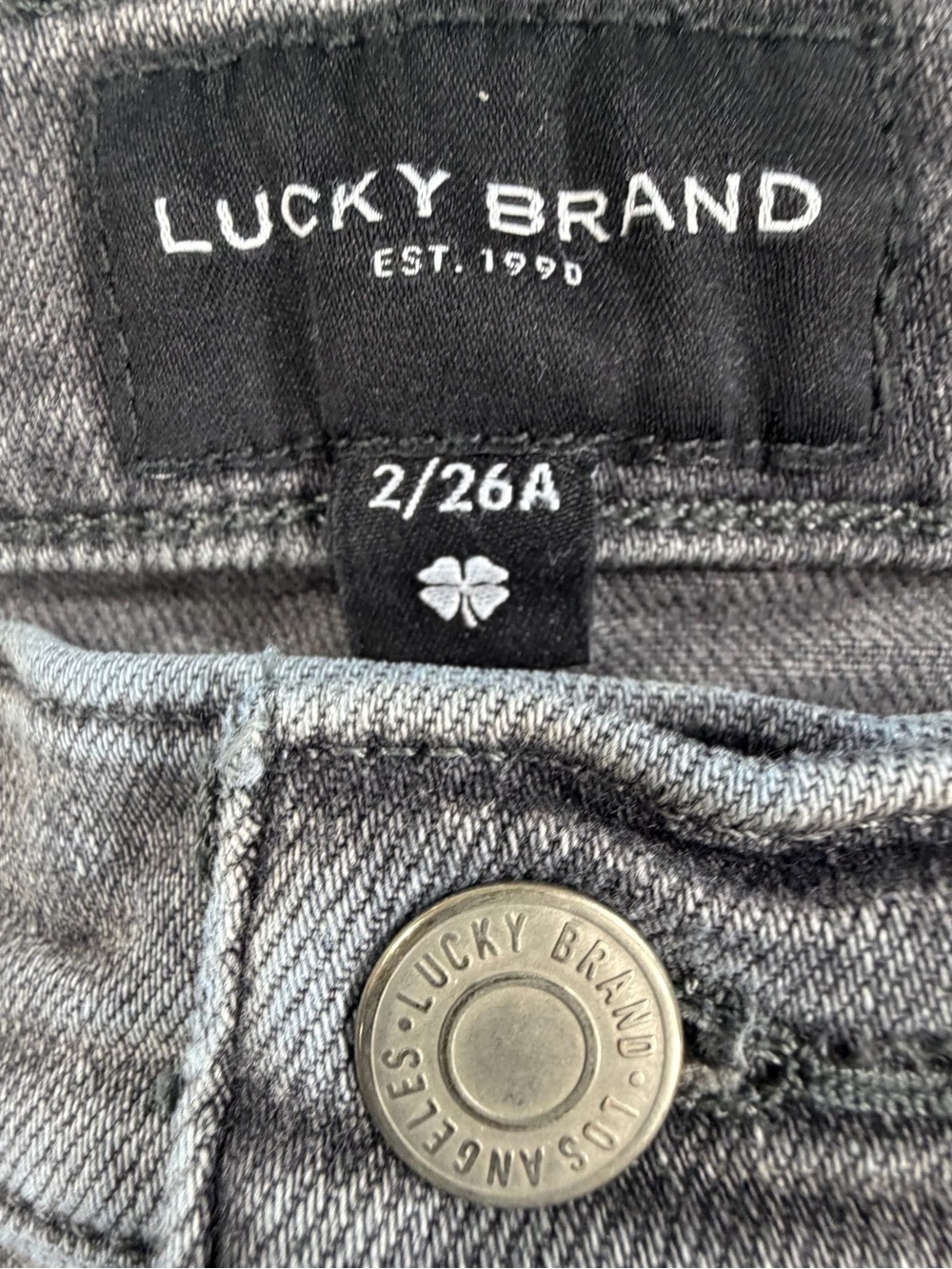 Lucky Brand Women’s Skinny Jeans in Washed Black with Knee Rips - Picture 2 of 16